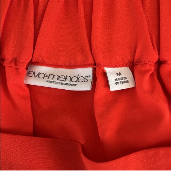 Eva Mendes LIKE NEW Pocketed Floral Embroidered Skirt - Red - Sz Medium - Picture 6 of 13